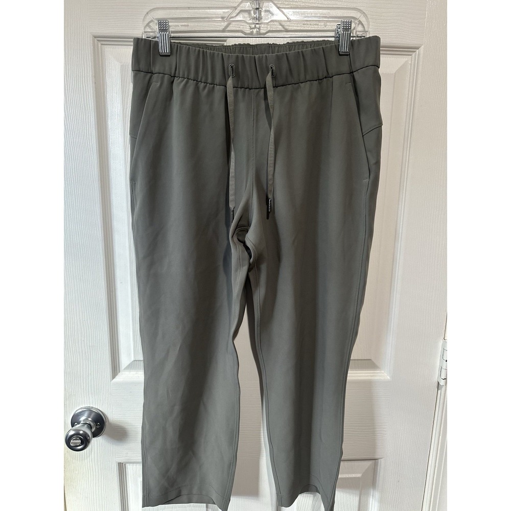 Lululemon On The Fly Crop *Woven 23" Green Size 8